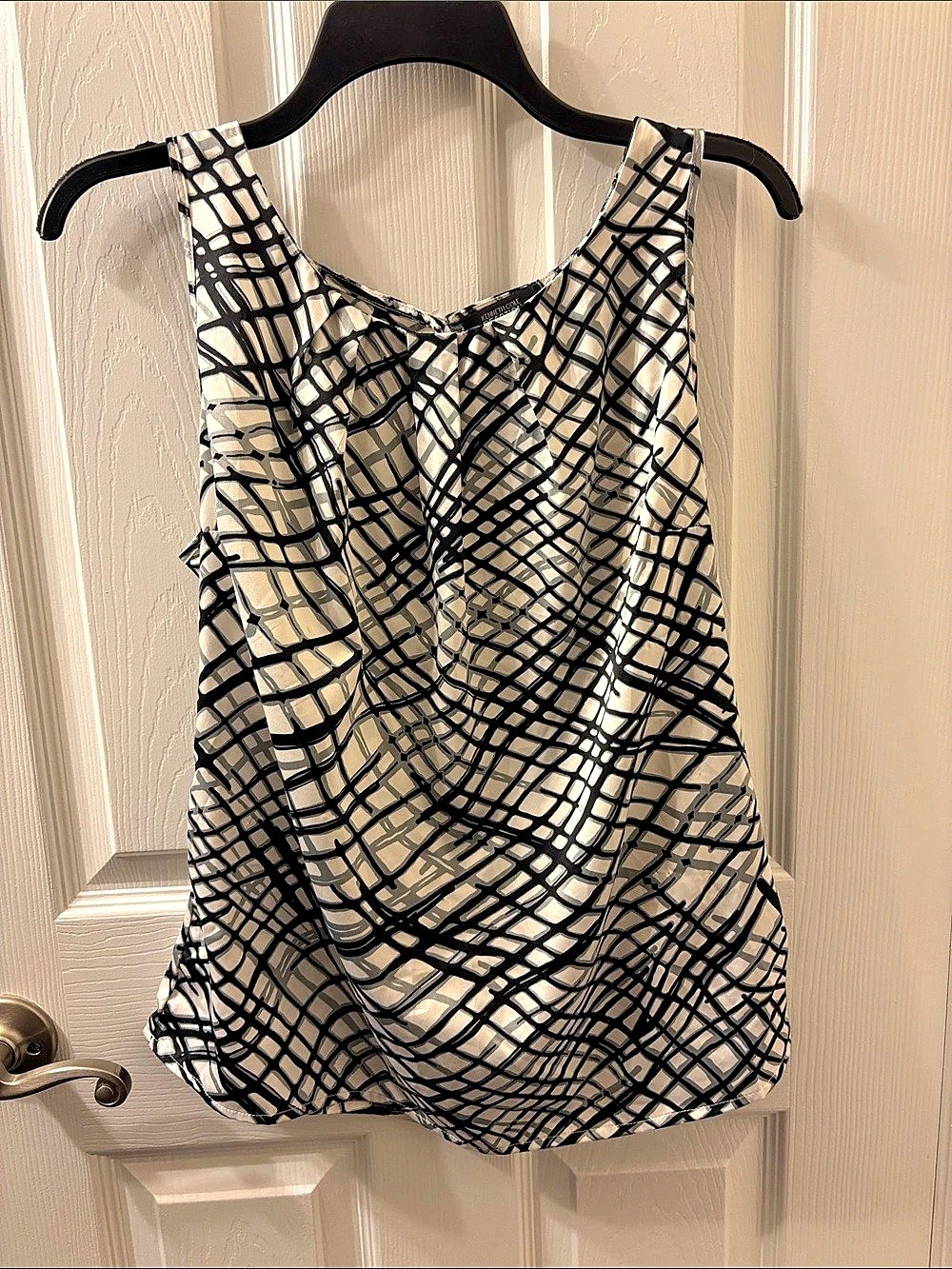 Kenneth Cole Reaction Abstract Print Tank Top in Black & Gray Medium